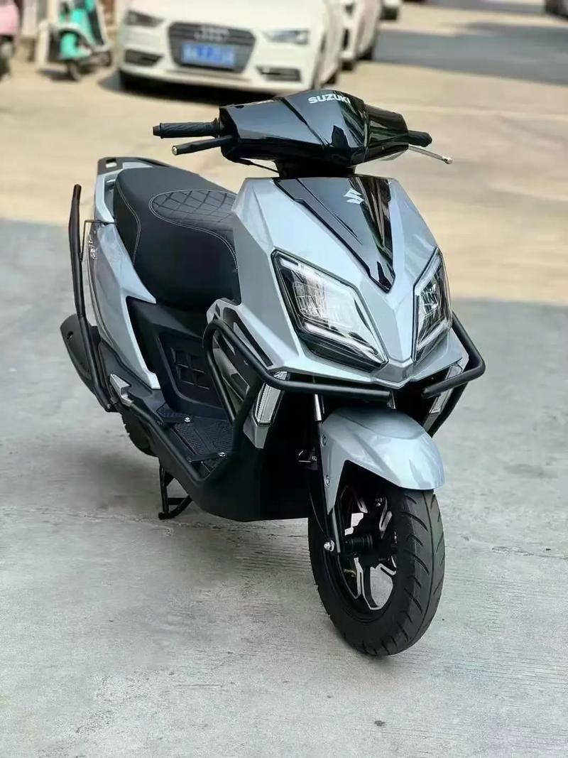 铃木uy125官方价格 铃木ue125价格