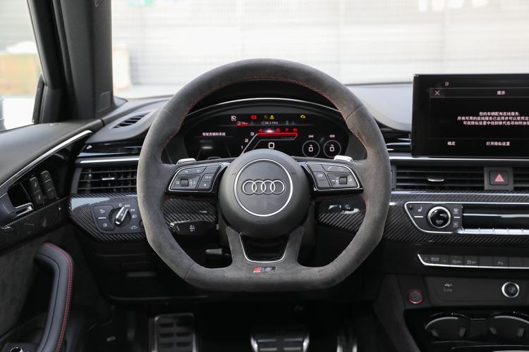 奥迪rs4内饰/奥迪rs4轿车版