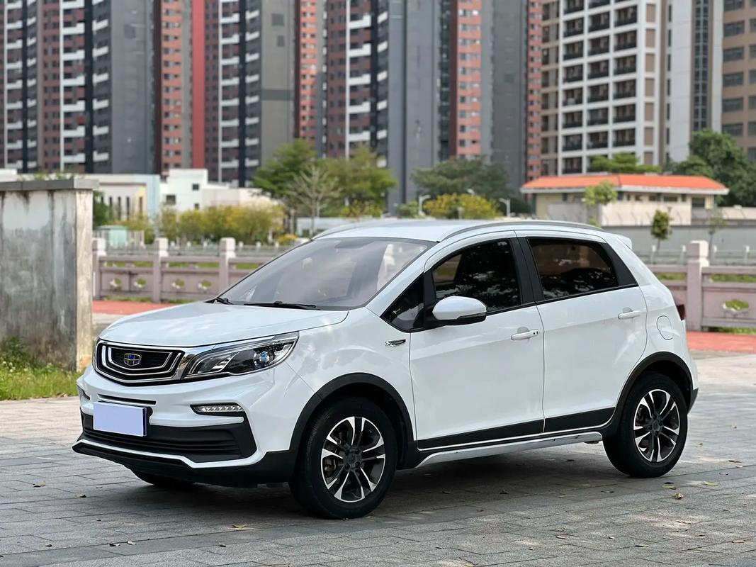 吉利汽车x3多少钱一辆(吉利x3小型suv多少钱新车)