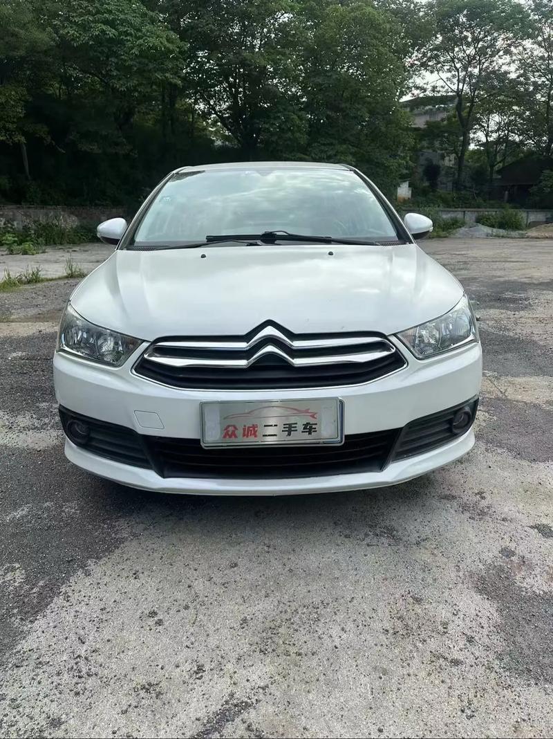 15年的雪铁龙世嘉值多少钱/15年雪铁龙世嘉图片