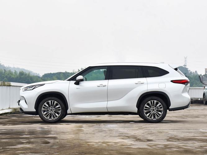 丰田汉兰达新能源汽车(丰田汉兰达混动2021全新款)