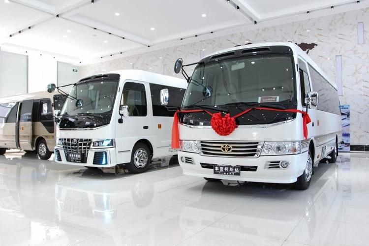 丰田考斯特17座行政版/丰田考斯特17座豪华版