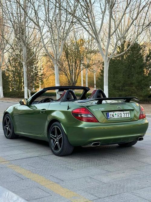 slk奔驰价格,奔驰slk跑车多少钱