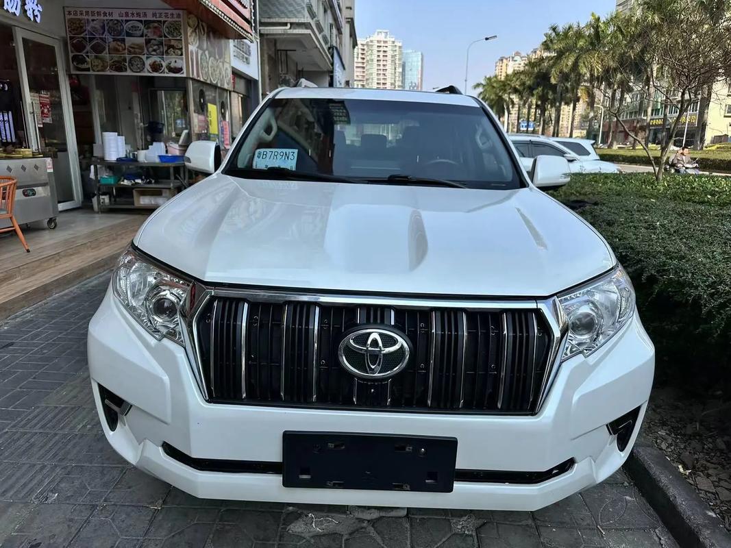 18年丰田霸道值多少钱 18年的霸道能卖多少钱